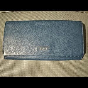 Tumi Navy and Brown leather Wallet new